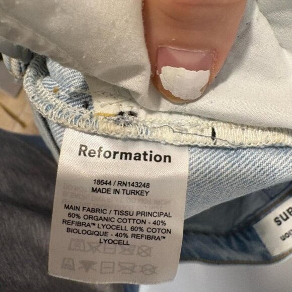 REFORMATION SHORTS - Picture 6 of 7